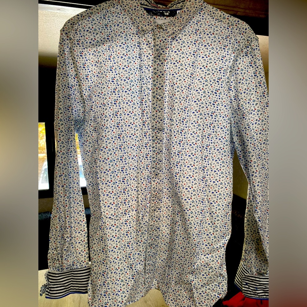 Cactus Man button down long sleeve. Large. NWOT. Never worn.